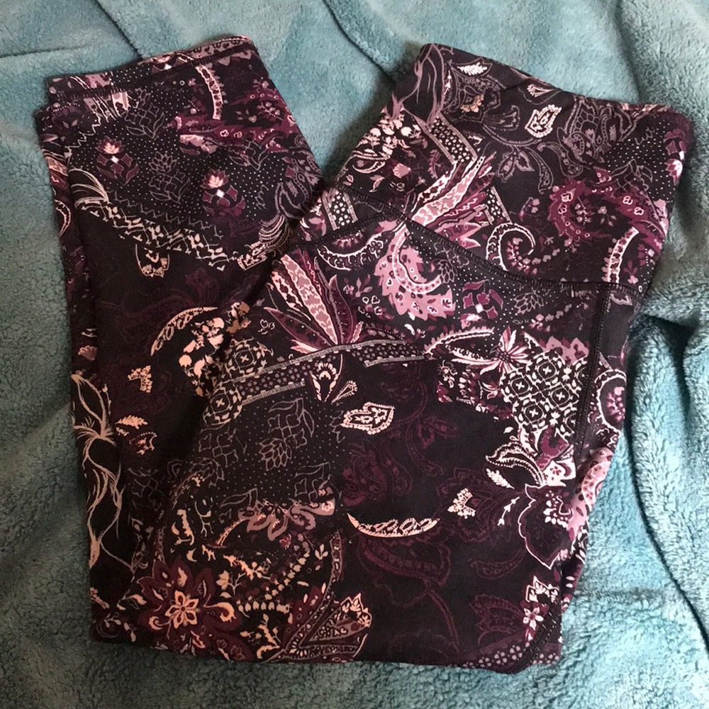 GAIAM Capri Leggings